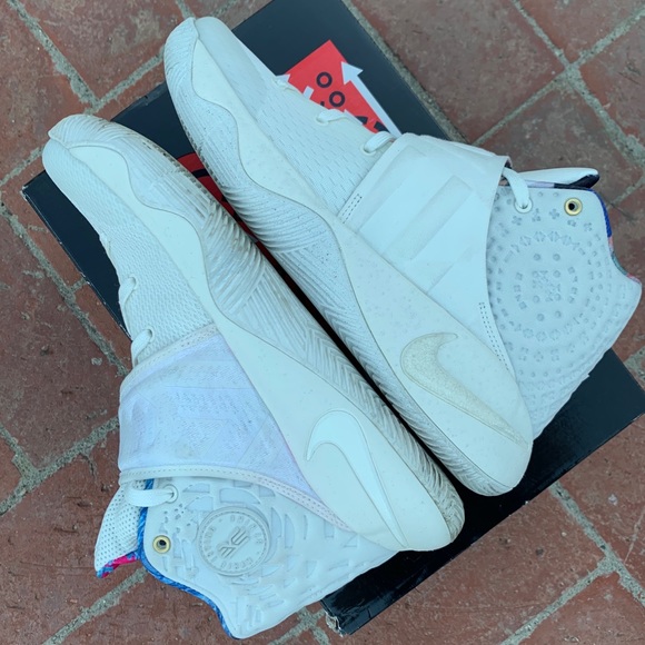 Nike Other - Kyrie 2 - ‘What The’